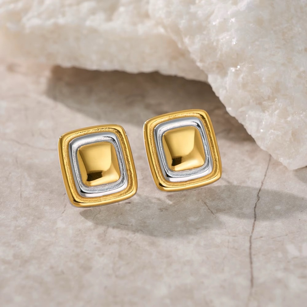 Classic Chunky Square Stud Earrings